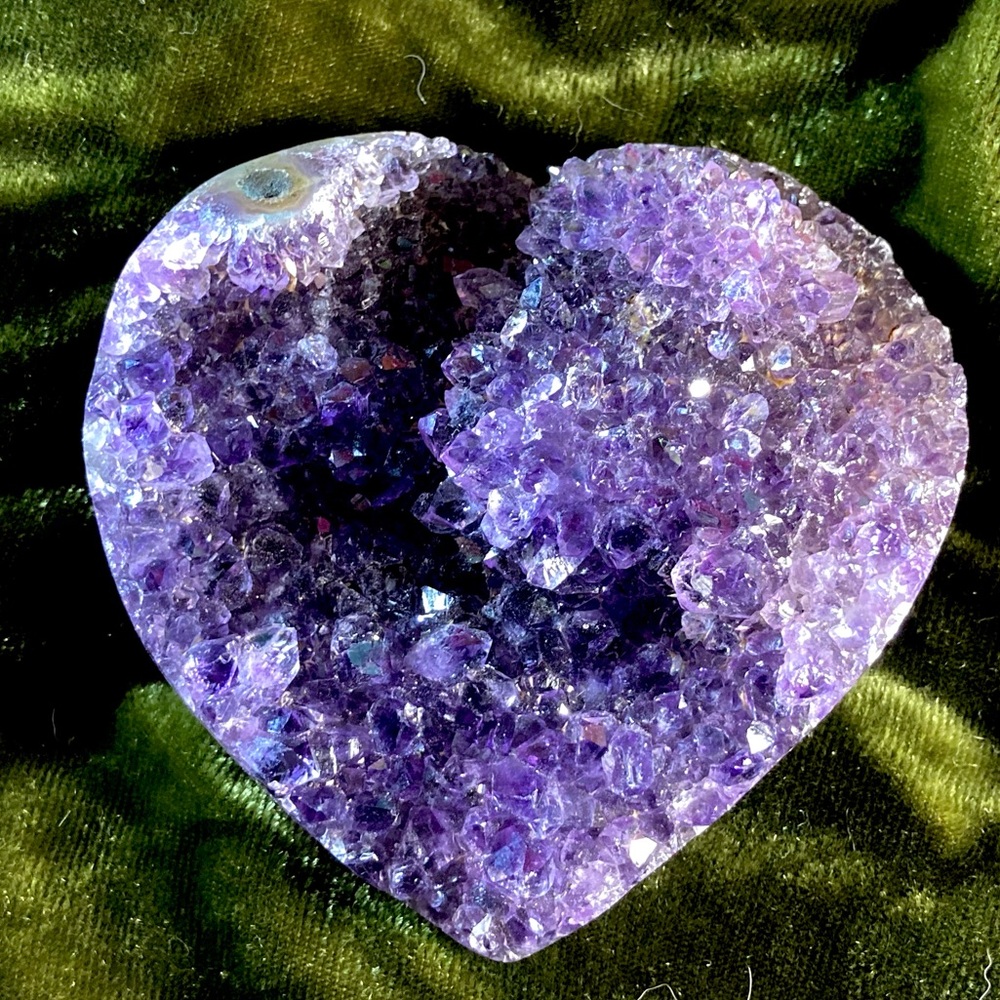 170G Heart Shaped Amethyst Cluster Gem Healing Stone